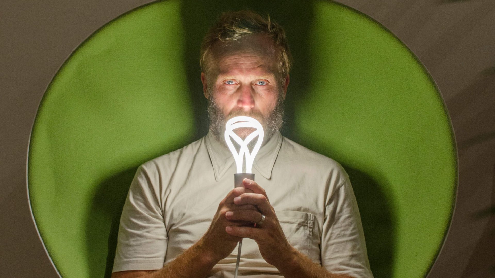 Read through and learn from Nik (founder of Plumen) about the importance of a product’s ecosystem, the central role of storytelling for an effective marketing strategy: some precious advice for aspiring design entrepreneurs